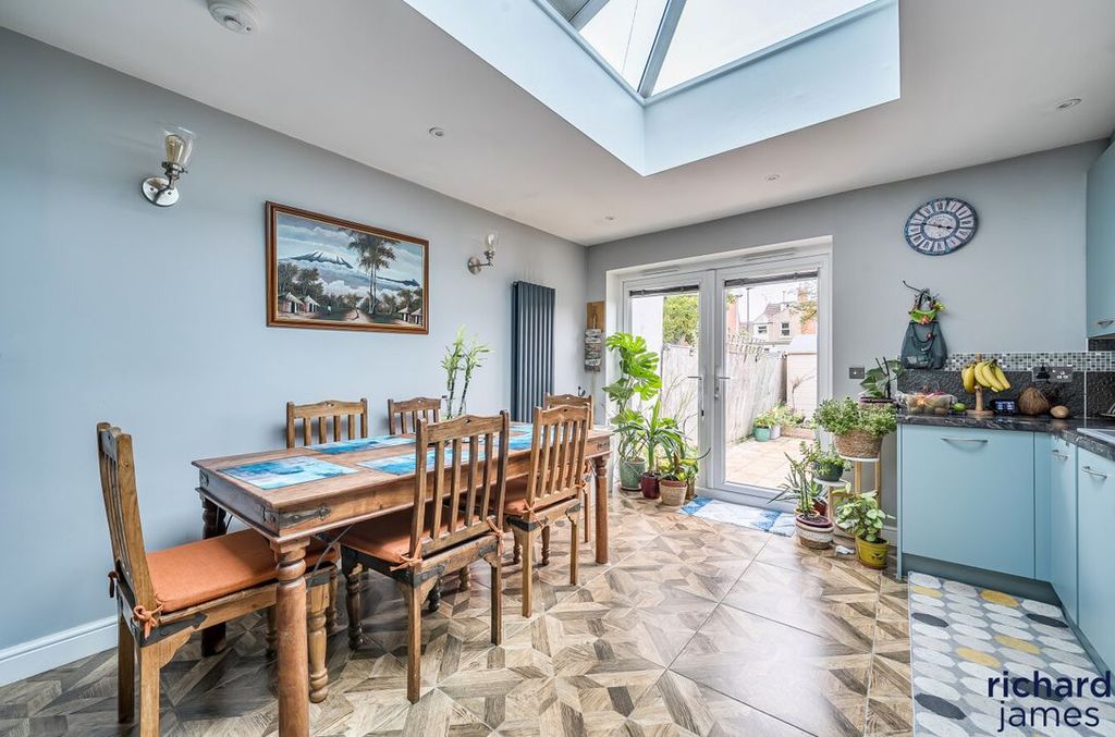 Property photo 2 of 19 87Aa442F80784918A25Eaa048c4c539A