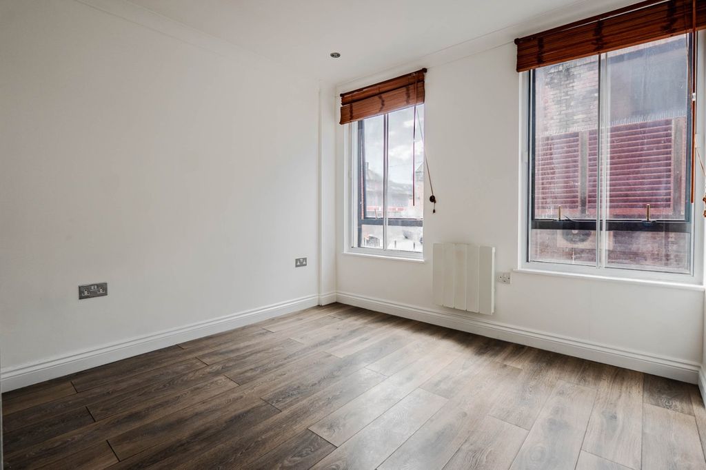 Property photo 3 of 7 Bedroom