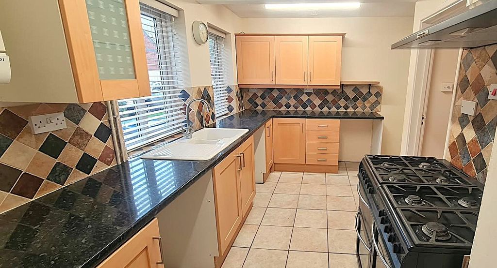 Property photo 2 of 11 Photo 10
