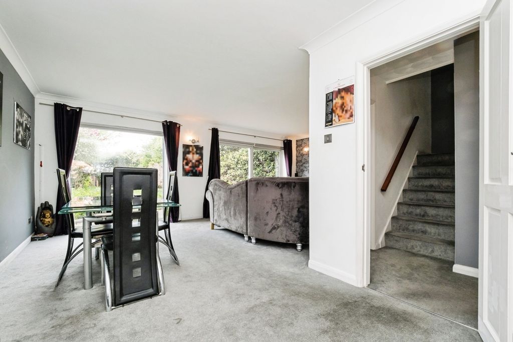 Property photo 3 of 27 Pbox-Img.Jpg