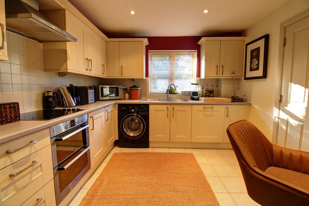 Property photo 3 of 14 Photo #3