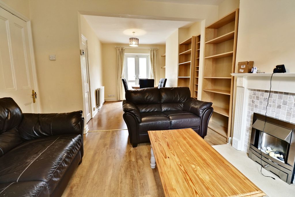 Property photo 3 of 14 4341622