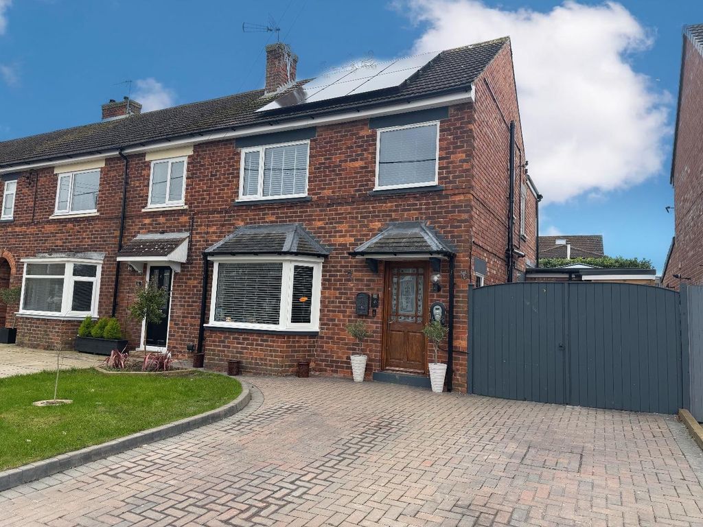 Property photo 1 of 22 External