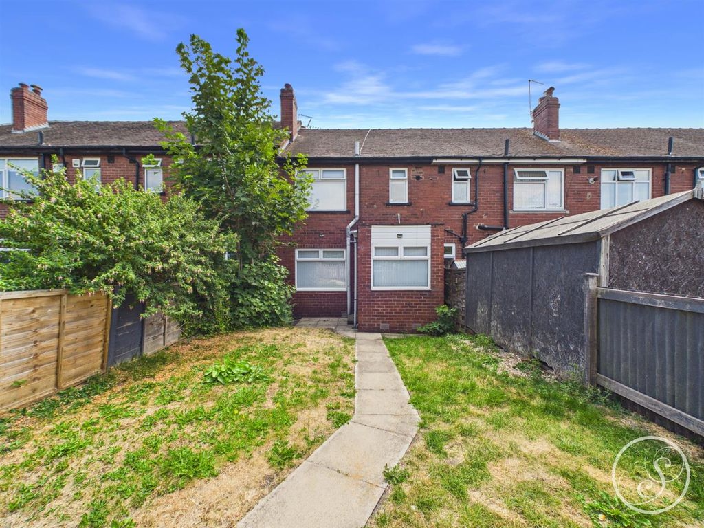 Property photo 1 of 17 External
