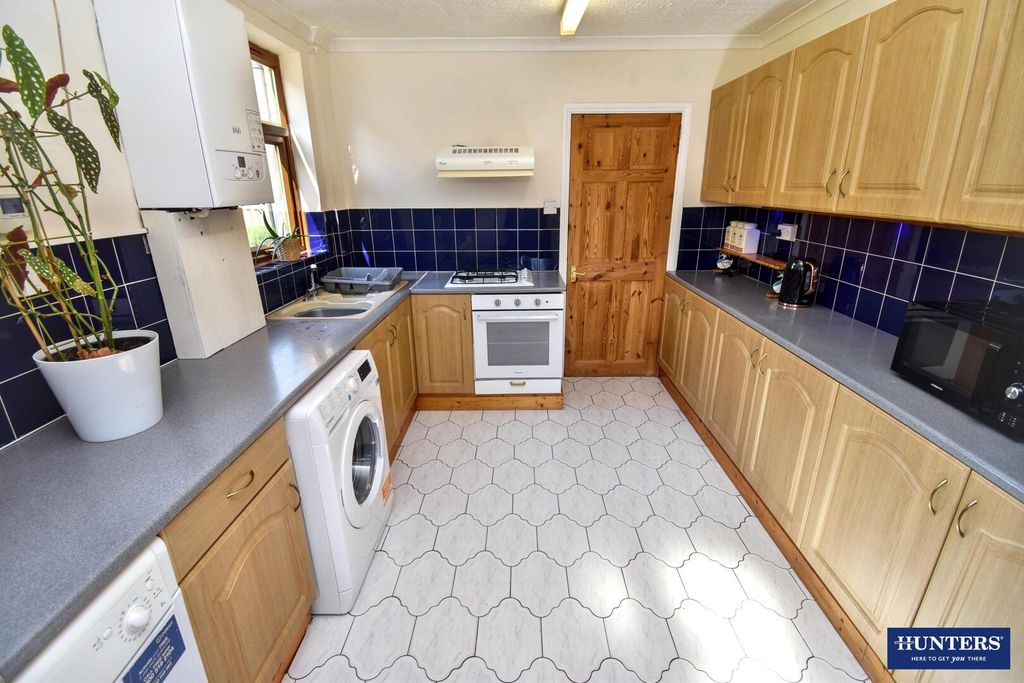 Property photo 3 of 15 Kitchen