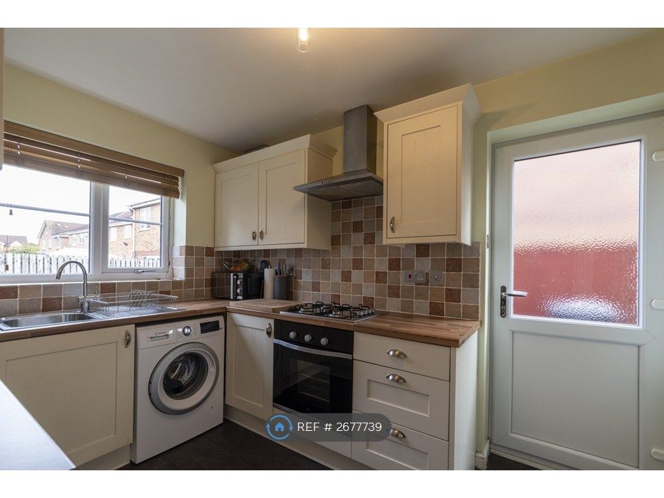 Property photo 2 of 20