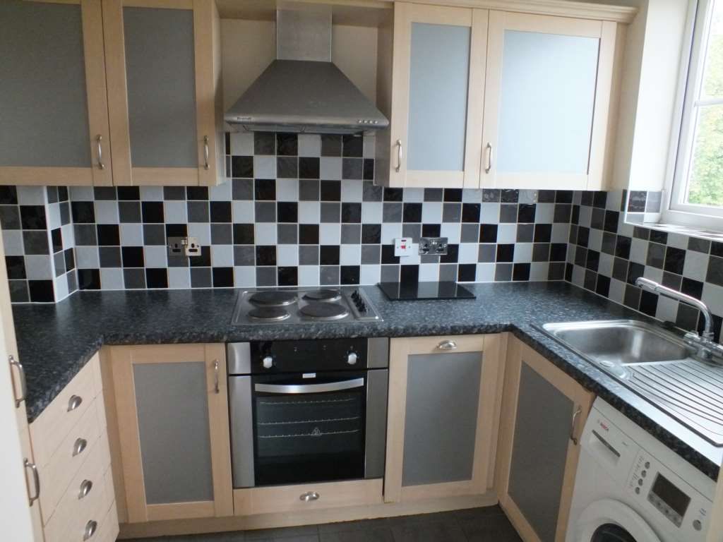 Property photo 2 of 8