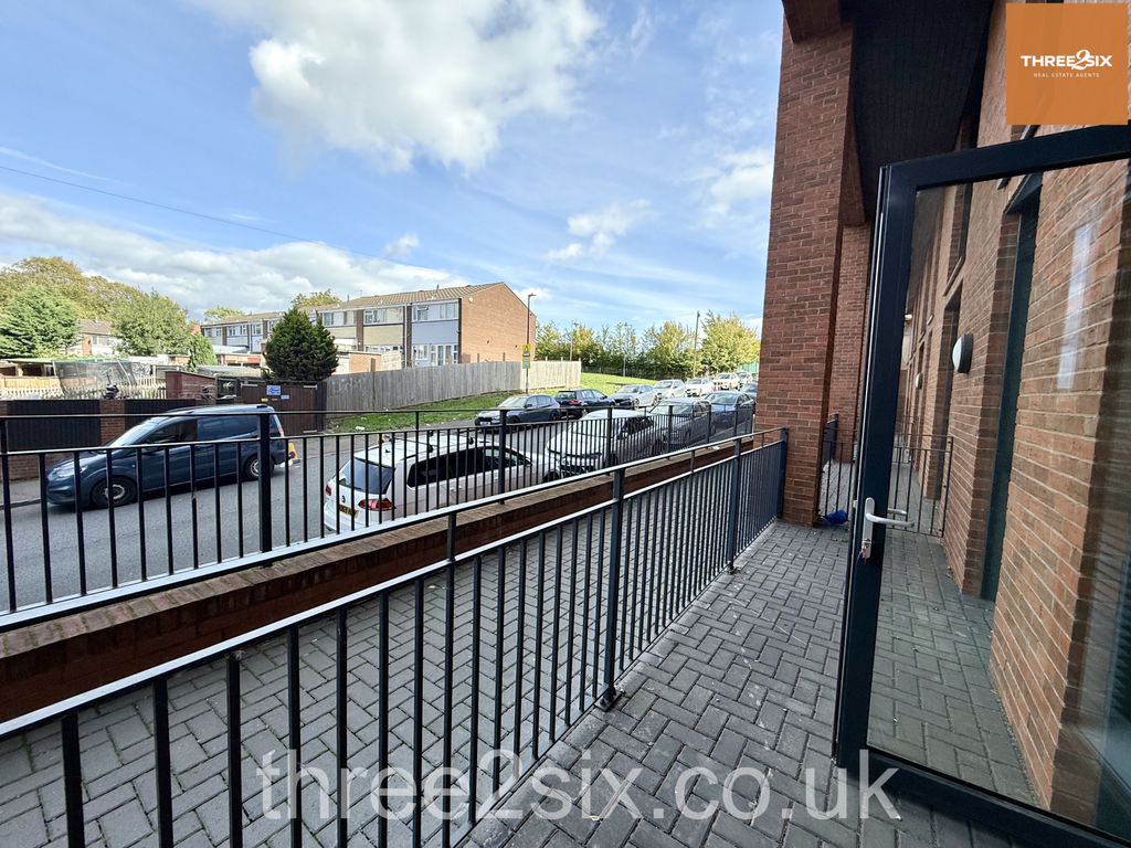 Property photo 2 of 7 Terrace Area