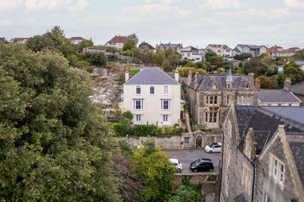 Property photo 2 of 70 17Hillroad-3.Jpg