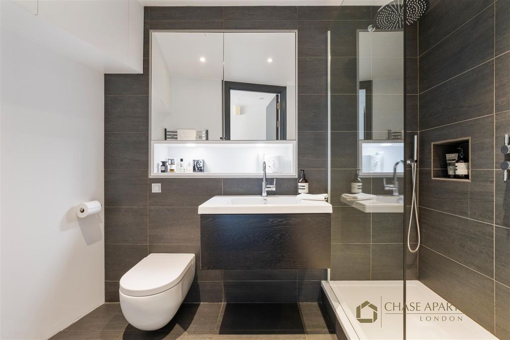 Property photo 3 of 12 Hepworth Court Sw1W 8Qp-8.Jpg