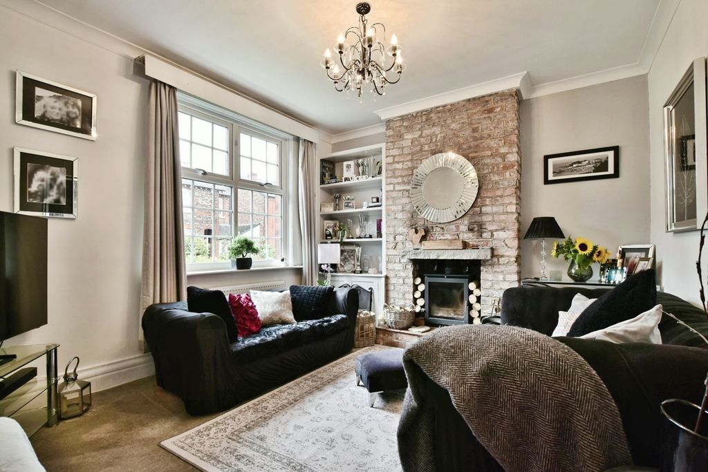 Property photo 2 of 18 Pbox-Img.Jpg
