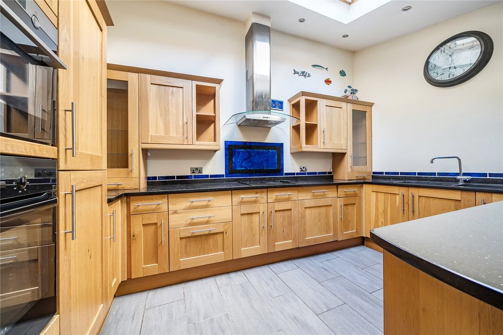 Property photo 3 of 25 Picture No. 04