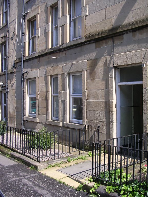 Property photo 1 of 8