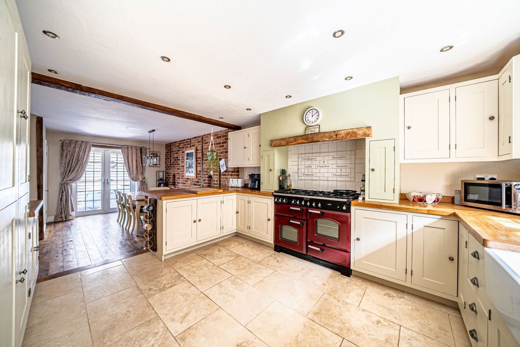 Property photo 3 of 53