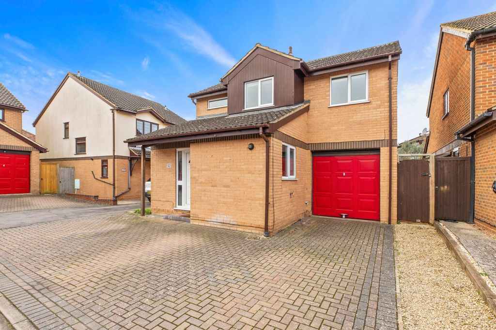 Property photo 1 of 12