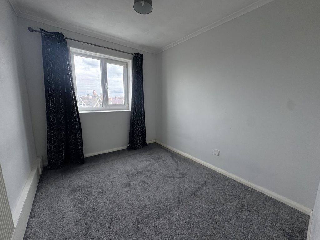 Property photo 3 of 9 Picture No. 14