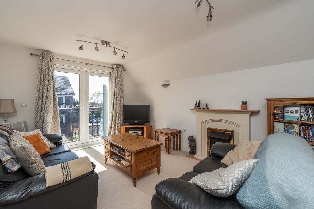 Property photo 2 of 12