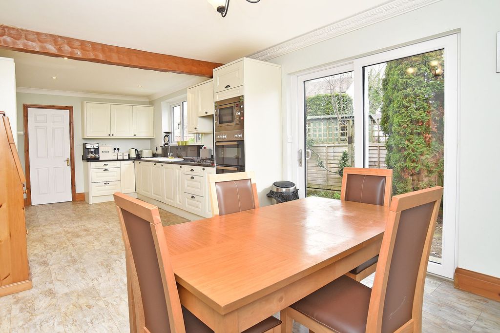 Property photo 3 of 23