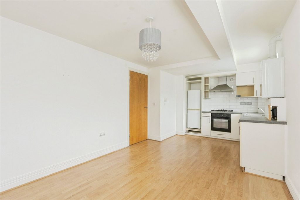 Property photo 3 of 17 Picture No. 14