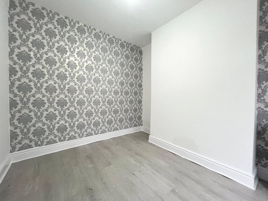 Property photo 2 of 7 Picture No. 01