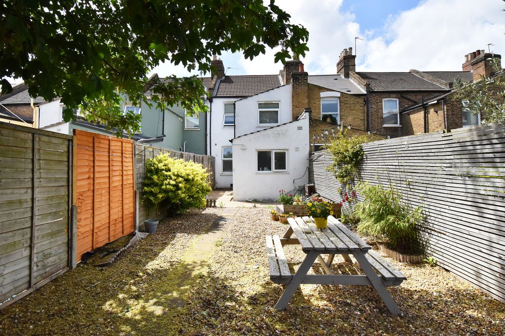 Property photo 2 of 13