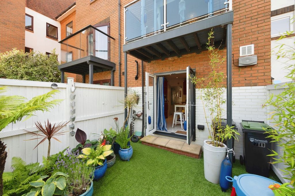 Property photo 3 of 20 Pbox-Img.Jpg