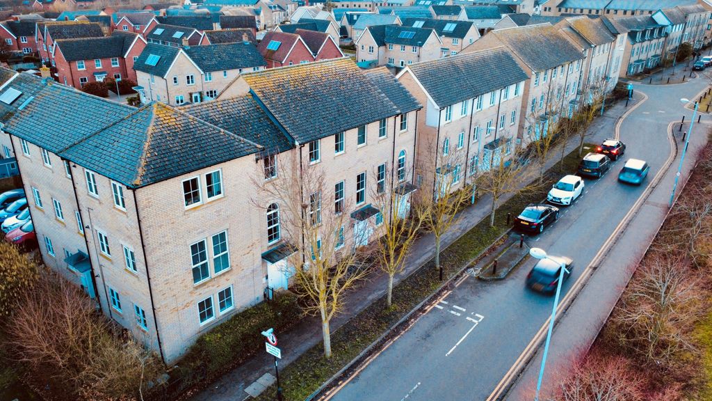 Property photo 2 of 14 Street