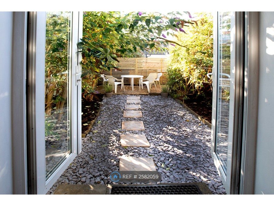 Property photo 2 of 21 Sunny West Garden