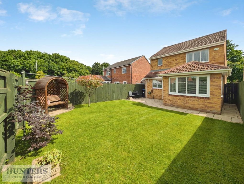 Property photo 3 of 22 Outside Space