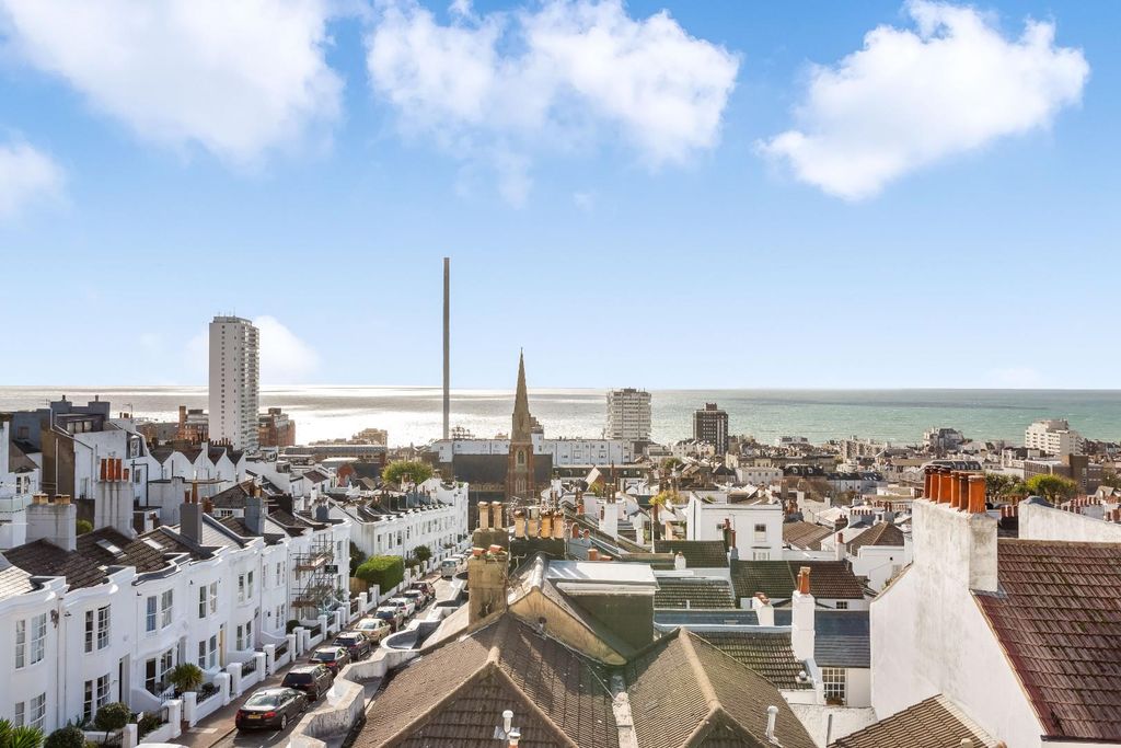 Property photo 2 of 12 Victoria Road-9.Jpg