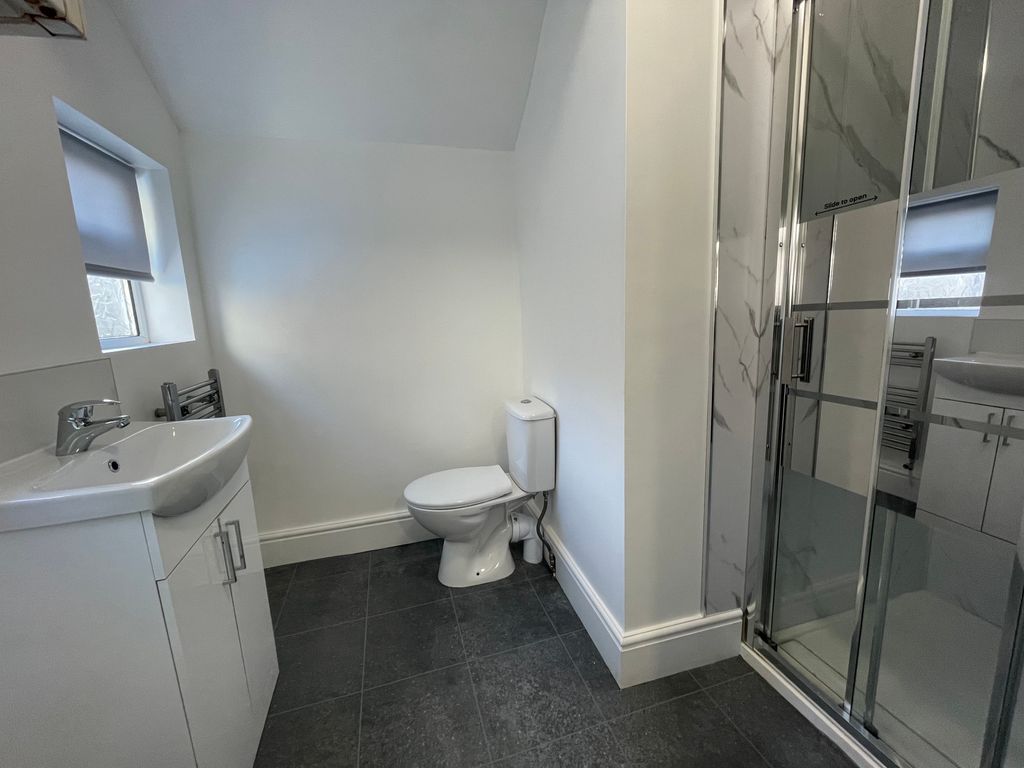 Property photo 3 of 6 Shower Room