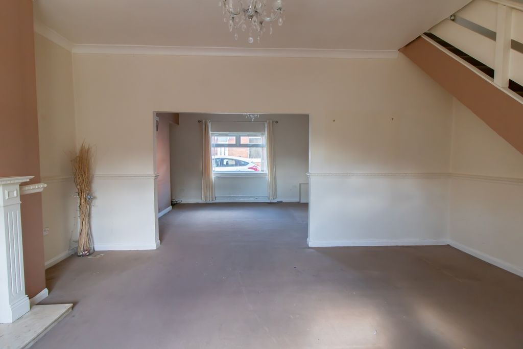 Property photo 3 of 13 Image 2