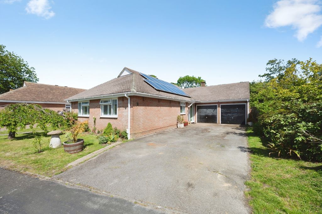 Property photo 1 of 17 Pbox-Img.Jpg