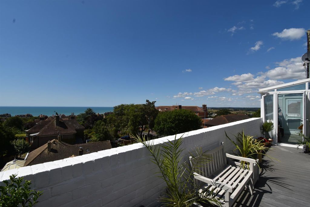 Property photo 1 of 32 Balcony
