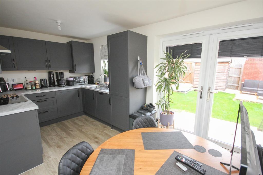 Property photo 2 of 15 Kitch Diner 1.Jpg