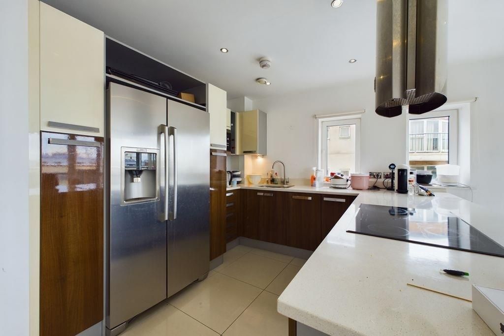 Property photo 3 of 16 Cam01635G0-Pr0045-Still002.Jpg