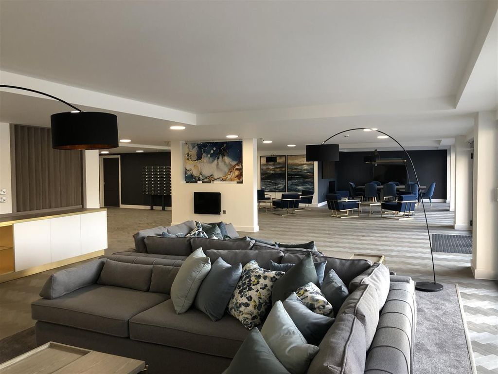 Property photo 2 of 16 Victoria Point Communal Area 2.Jpg