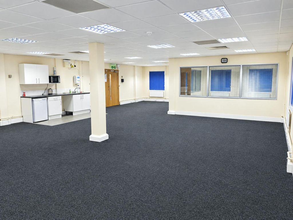 Property photo 2 of 3 Office