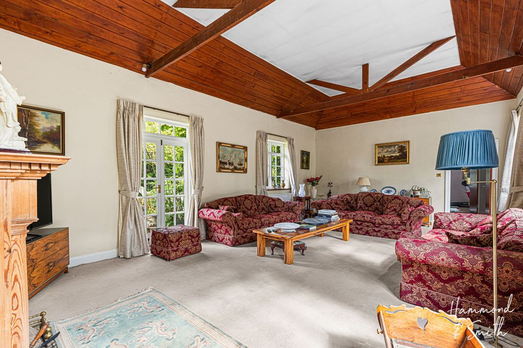 Property photo 2 of 29