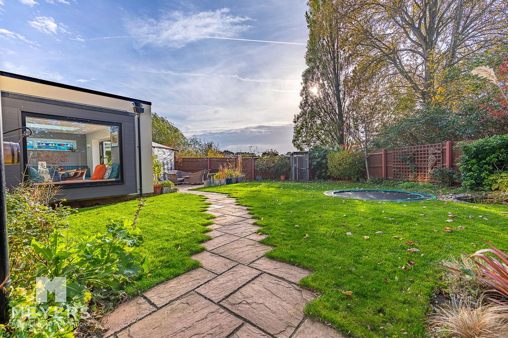 Property photo 3 of 22