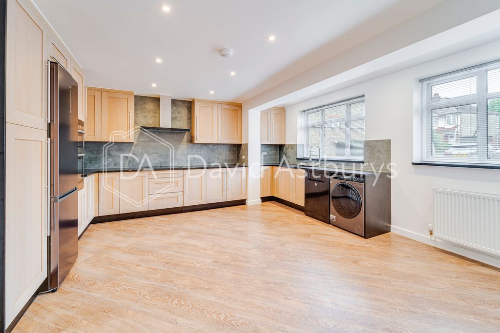 Property photo 1 of 15 Ndb04398_Enfused