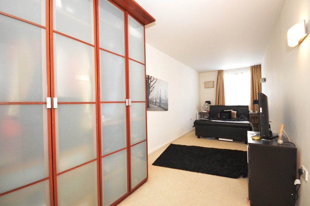 Property photo 3 of 7 Gallery