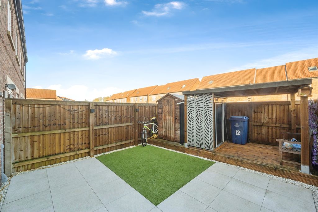 Property photo 2 of 15