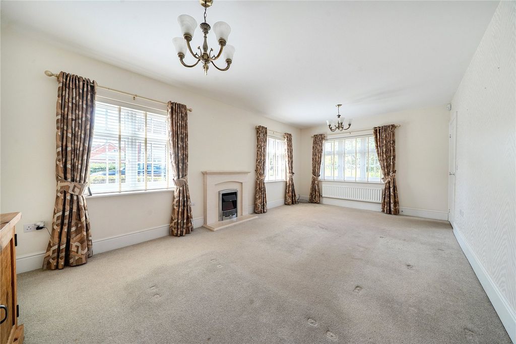 Property photo 3 of 14 Picture No. 16