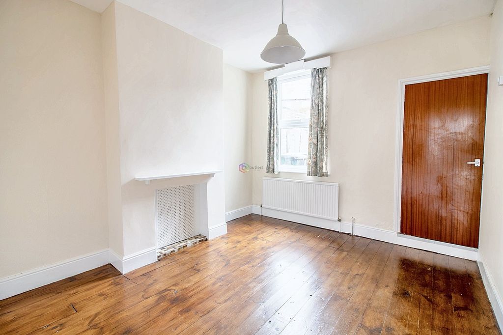 Property photo 3 of 12