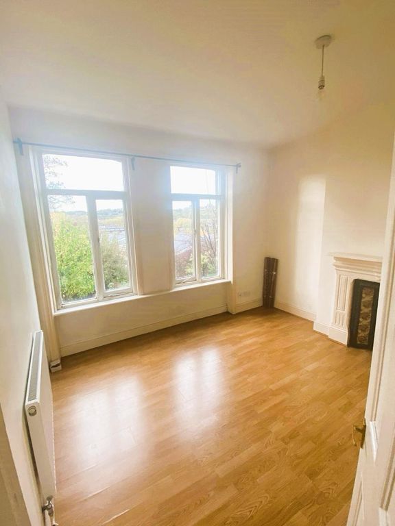 Property photo 3 of 4