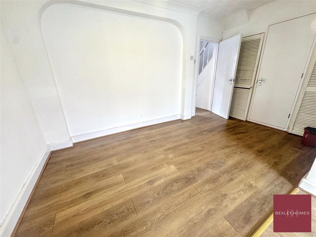 Property photo 3 of 13 Img_2381.Jpg