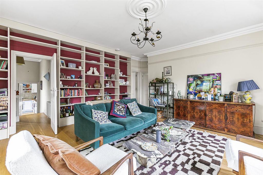 Property photo 3 of 22 3
