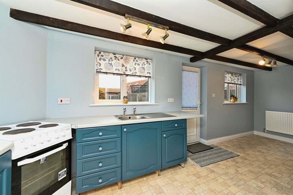 Property photo 3 of 20