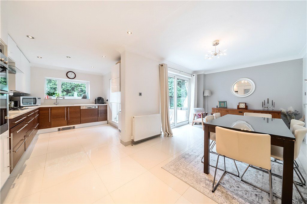 Property photo 2 of 19 Picture No. 27